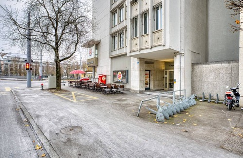 Langstrasse Appartement | Hip Langstrasse 2.5 Room w/ Storage & W/D, 2 min to Market, by Blueground
