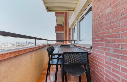 La Maternitat i Sant Ramon Appartement | Hip Les Corts 3BR w/ Swimming Pool & Parking, by Blueground
