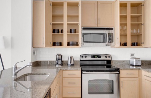 Mount Vernon Square Appartement | Hip Mount Vernon 1BR w/ Pool & Gym, walk to Smithsonian, by Blueground