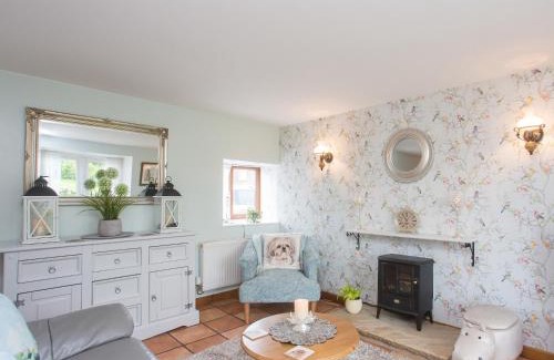 Tunstall Maison | Hippo's Rest