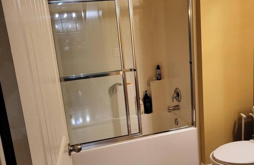 Powder Springs Appartement | Hiram Hideaway King Bed, Pool, Hot Tub, Pool Table and Basketball court