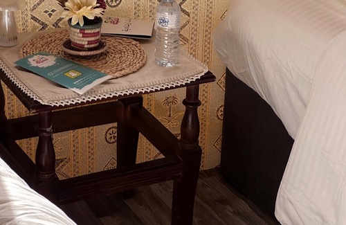 Tabuk Lit Et Petit-Déjeuner | Hisma Nomad Desert Camp