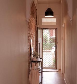 Coburg Maison | Historic 2 bedroom home in Coburg by Short & Long Stays