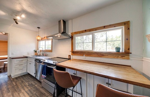 Midland Maison | Historic 2-bedroom home in Central Midland