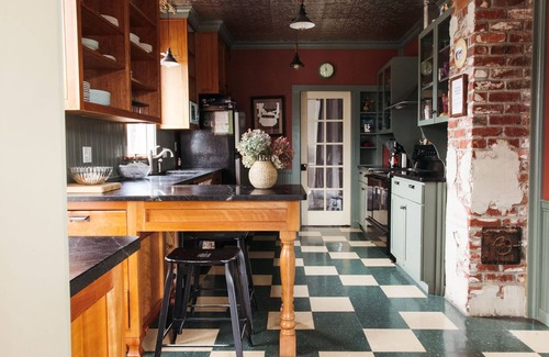Seaview Maison | Historic 5 Bdrm Home w/ Hot Tub Sleeps 10