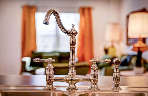 Woodward Appartement | Historic 6 Unit Fully Furnished All Inclusive Apartment Building