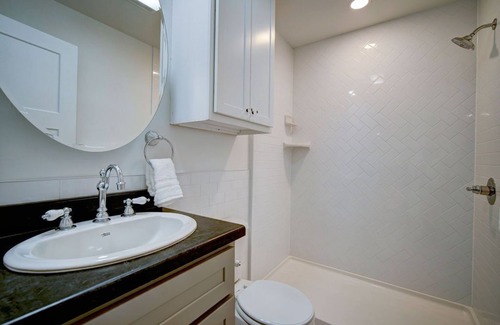 Woodward Appartement | Historic 6 Unit Fully Furnished /All Inclusive Apartment Building