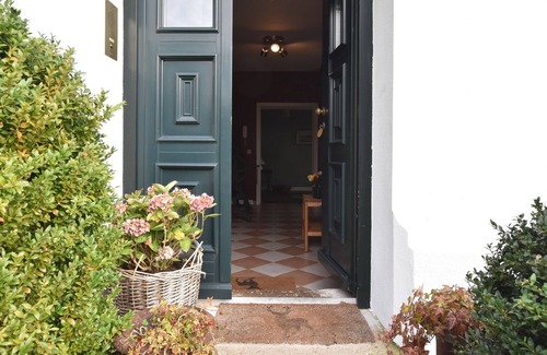 Satow Appartement | Historic Apartment in Gerdshagen with Garden