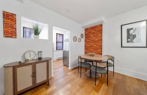 Beacon Hill Appartement | Historic Beacon Hill Charm: Modern Apt w/ Patio, High-Speed WiFi, Steps to Cafes and Boston Commons!