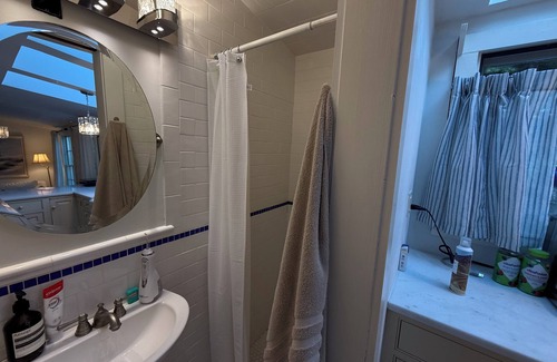 Port Jefferson Appartement | Historic Beautifully Preserved 1800’s Retreat - Large 1bd Apt in PJ Village