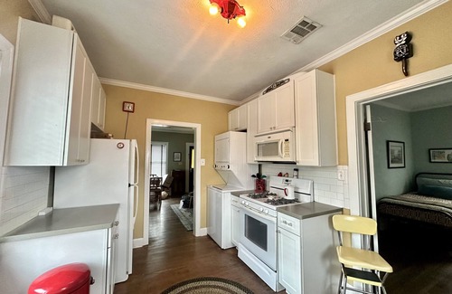Hancock Maison | Historic Bungalow in Central Austin- minutes from UT and downtown