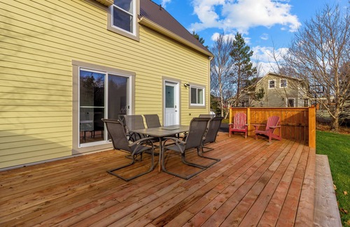 Holyrood Maison | Historic 3BR W/ Modern Comforts In Holyrood
