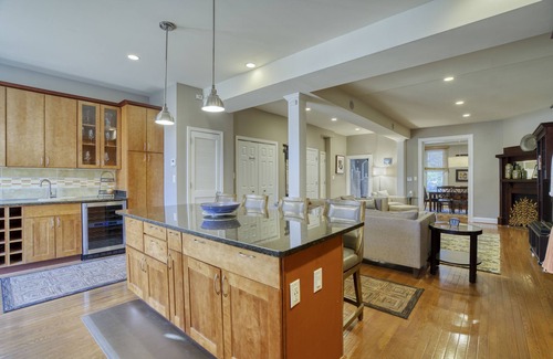 Kingman Park Maison | Historic Capitol Hill home near restaurants, shops, public transit, and parks!