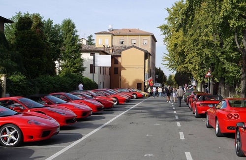 Spilamberto Appartement | Centre historique, à pied des commerces / restaurants. Usine Ferrari à 15 min. une façon.