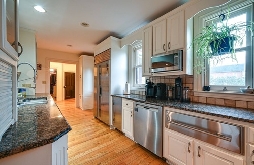 Chambersburg Maison | Historic Chambersburg Home w/ Pool + Game Rooms!