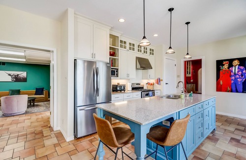 Oak Park - Northwood Maison | Historic charmer with a pool, gardens, gym, & game room- dogs ok