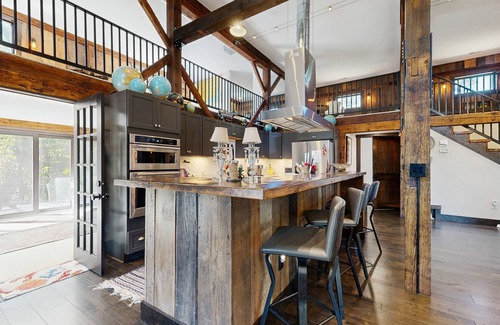Wells Maison | Historic charmer with open interior, & large patio - dog-friendly