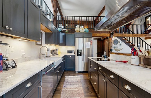 Wells Maison | Historic charmer with open interior, & large patio - dog-friendly