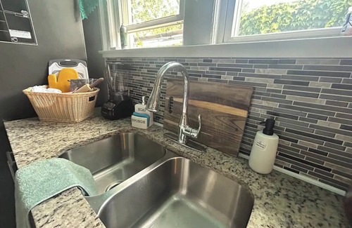 Washington Heights Maison | Historic Chicago -Style Bungalownn
