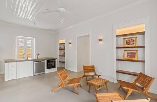 Koralengebied Villa | Historic City Villa - Pool, Garden & Authentic Charm in Willemstad