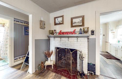 Long Beach Maison | Historic Cottage
