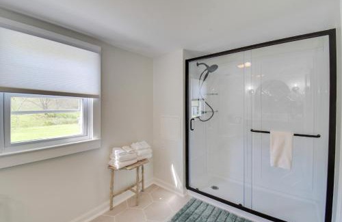 Rockbridge Baths Maison | Historic Countryside Escape - Relax, Hike, & Fish!