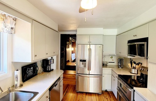 Cragsmoor Maison | Historic Hudson Valley Mountaintop Escape in Cragsmoor With Hot Tub