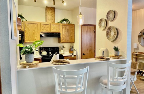 Albany Appartement | Historic downtown Albany, and peaceful river walks await your enjoyment