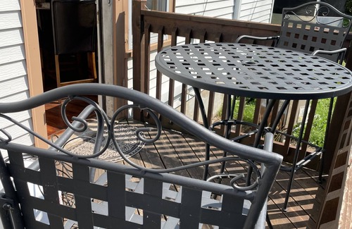 Owatonna Maison | Historic downtown flat