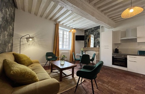 Moulins Appartement | Duplex de charme au cœur historique de Moulins avec équipements modernes et literie incluse