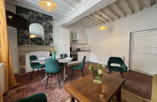 Moulins Appartement | Duplex de charme au cœur historique de Moulins avec équipements modernes et literie incluse