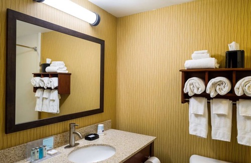 Selinsgrove Hôtel | Historic Elegance Meets Modern Conveniences in Selinsgrove | 2 Units
