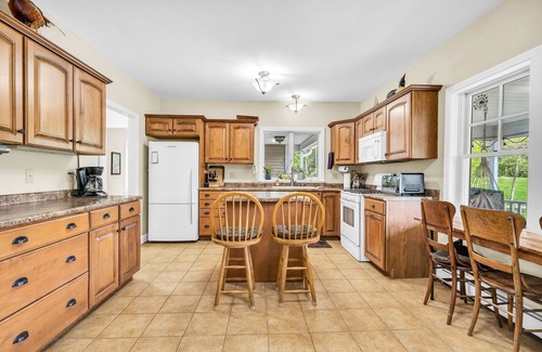 Dayton Maison | Historic Estate on 12 Acres with Pond
