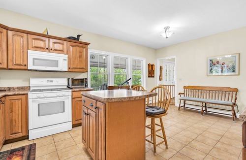 Dayton Maison | Historic Estate on 12 Acres with Pond