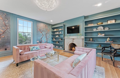 Bowling Green Maison | Historic Farmhouse Mansion w/8 working fireplaces