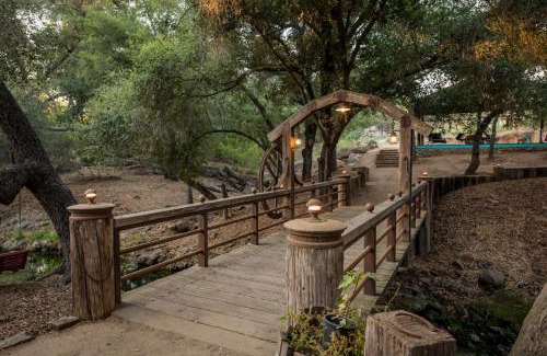 Temecula Maison | Historic Farmhouse on 5 Peaceful Acres with Ancient Oaks & Creek above Temecula