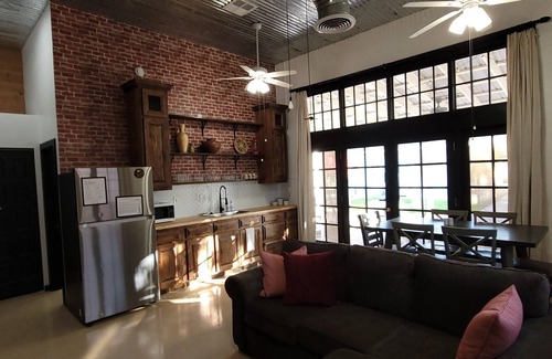 Silk Stocking Neighborhood Maison | Historic Firehouse within a short stroll to Downtown Chandler, 2 beds, 1 bath,