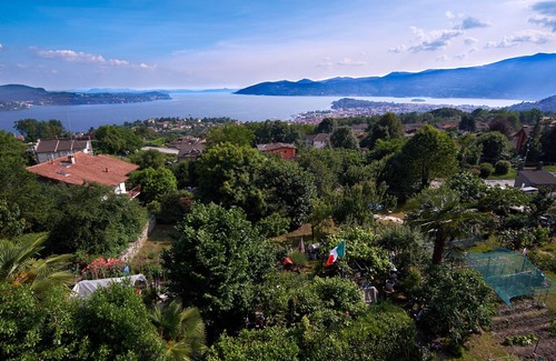 Cissano Maison | Historique maison individuelle de quatre pièces avec vue magnifique sur le lac