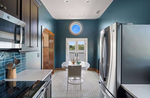 Glenview Maison | Historic Gaffney House, Exclusive River Estate