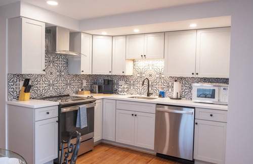 Akron Cabine | Historic Gate Lodge lovingly renovated and fully furnished in quaint Akron