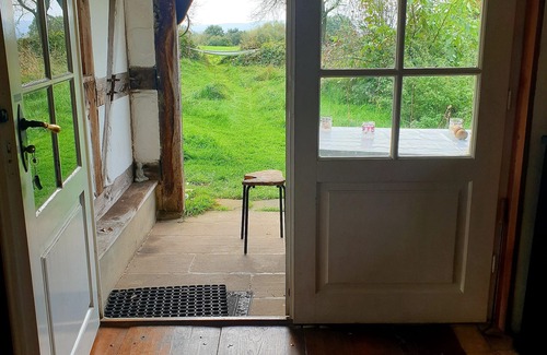 Detmold Cottage | Historic half-timbered house with garden, sauna, movie theater, fitness area