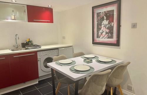 St. Pancras Appartement | Historic home in Central London, close to Eurostar, West End & Tube