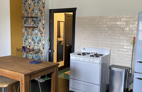 Sunnyside Maison | Historic home near downtown and train stop.