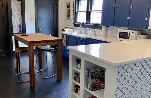Sunnyside Maison | Historic home near downtown and train stop.