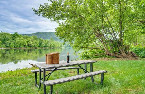 Antes Fort Maison | Historic Home on Farm, 15 Mi to Williamsport!