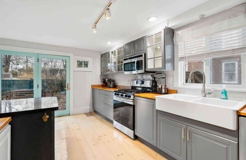 Newburyport Maison | Historic home w/ charming courtyard