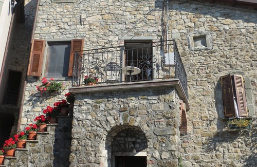Bagnone Villa | Villa historique, piscine privée et jardins, cuisine / salle à manger en plein air, wifi, dans le village