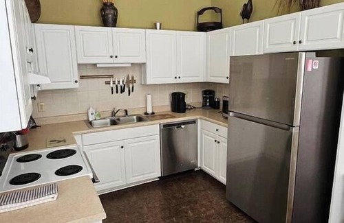 Mayhew Maison | Historic Loft Downtown Walk to the Best Shops