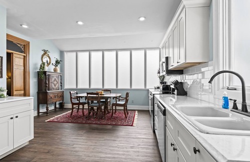 Springfield Appartement | Historic Luxury Stay | Downtown Springfield | Step-Free Access