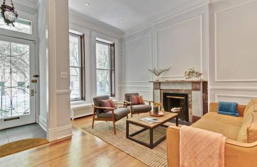 Gold Coast Maison | Historic luxury Townhouse in Downtown Chicago